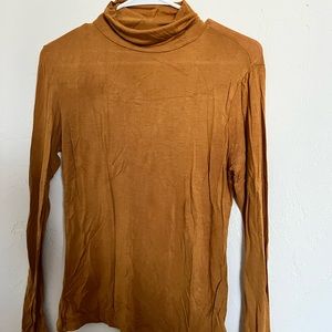 orange/yellow turtleneck